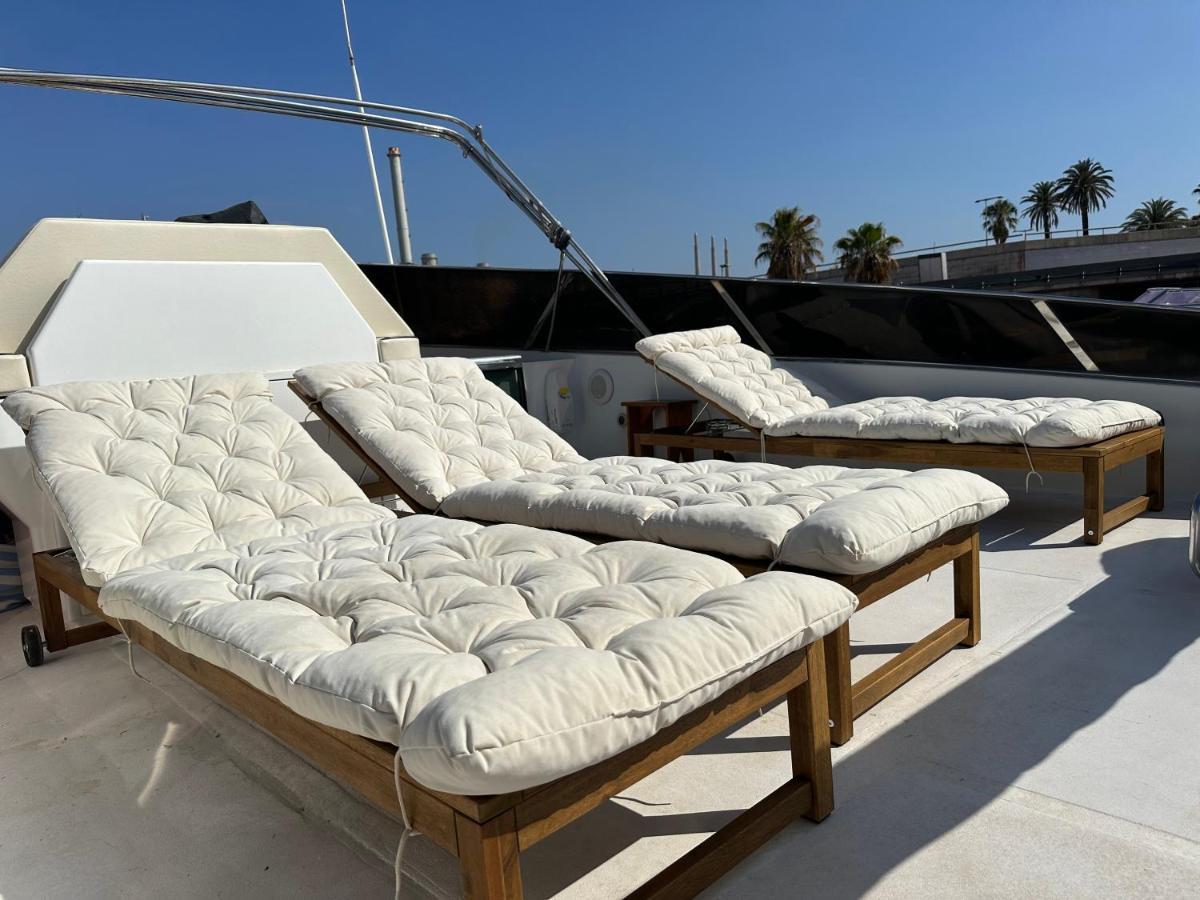 Yacht 20Metros Hotel Sant Adrià de Besòs Eksteriør billede